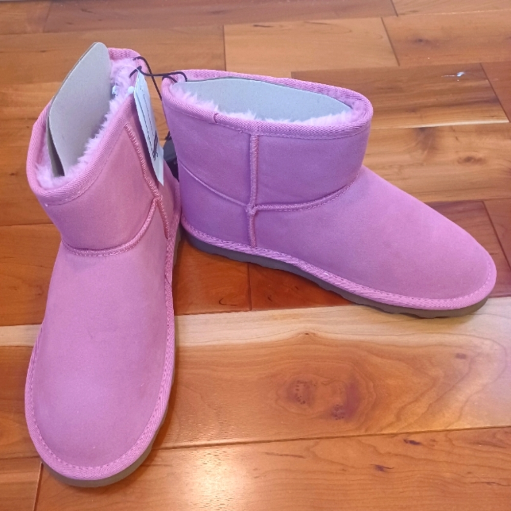 NWT: Women's Pink Suede Ankle Boots